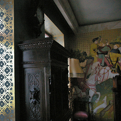 Wall painting — medieval hunters, bright clothes