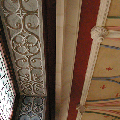 Ceiling — heraldic ornaments, beige and bordeaux