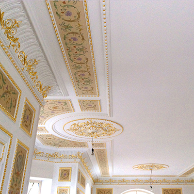 Wall painting in pool