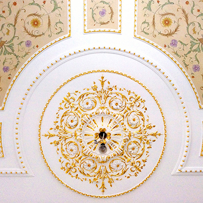 Wall painting in pool