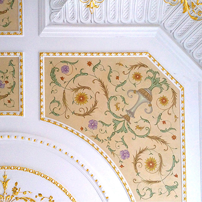 Wall painting in pool