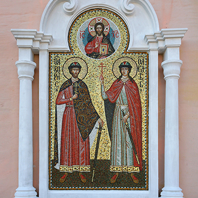 Wall painting in pool